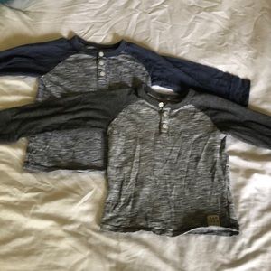 Long sleeved Gap T-shirt’s